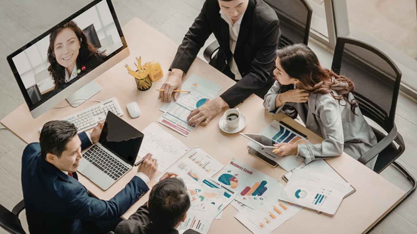 CTO Playbook: Evaluating Nearshore vs Offshore Engineering Teams (2026)